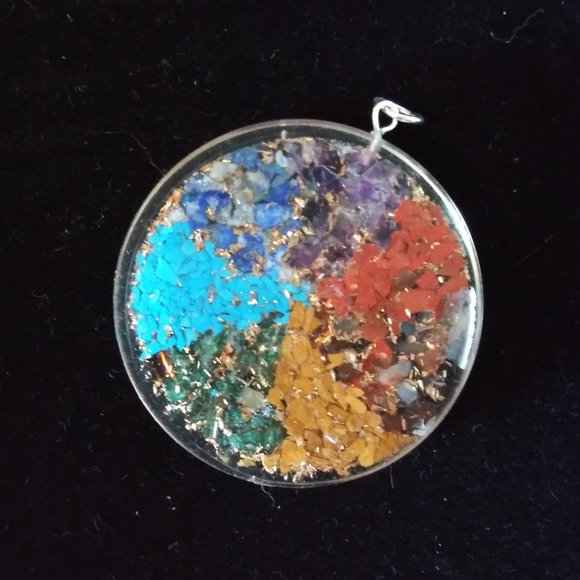 Circle Orgone Pendant Chakra Colors Rainbow Spiral - Picture 2 of 2